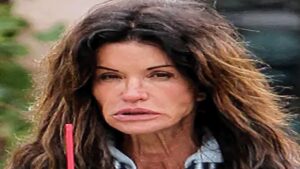 She Took off Her Makeup Now Fans No Longer Recognize Her