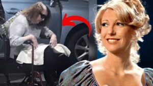 Hollywood Stars Who Ruined Their Careers and Will Never Work Again